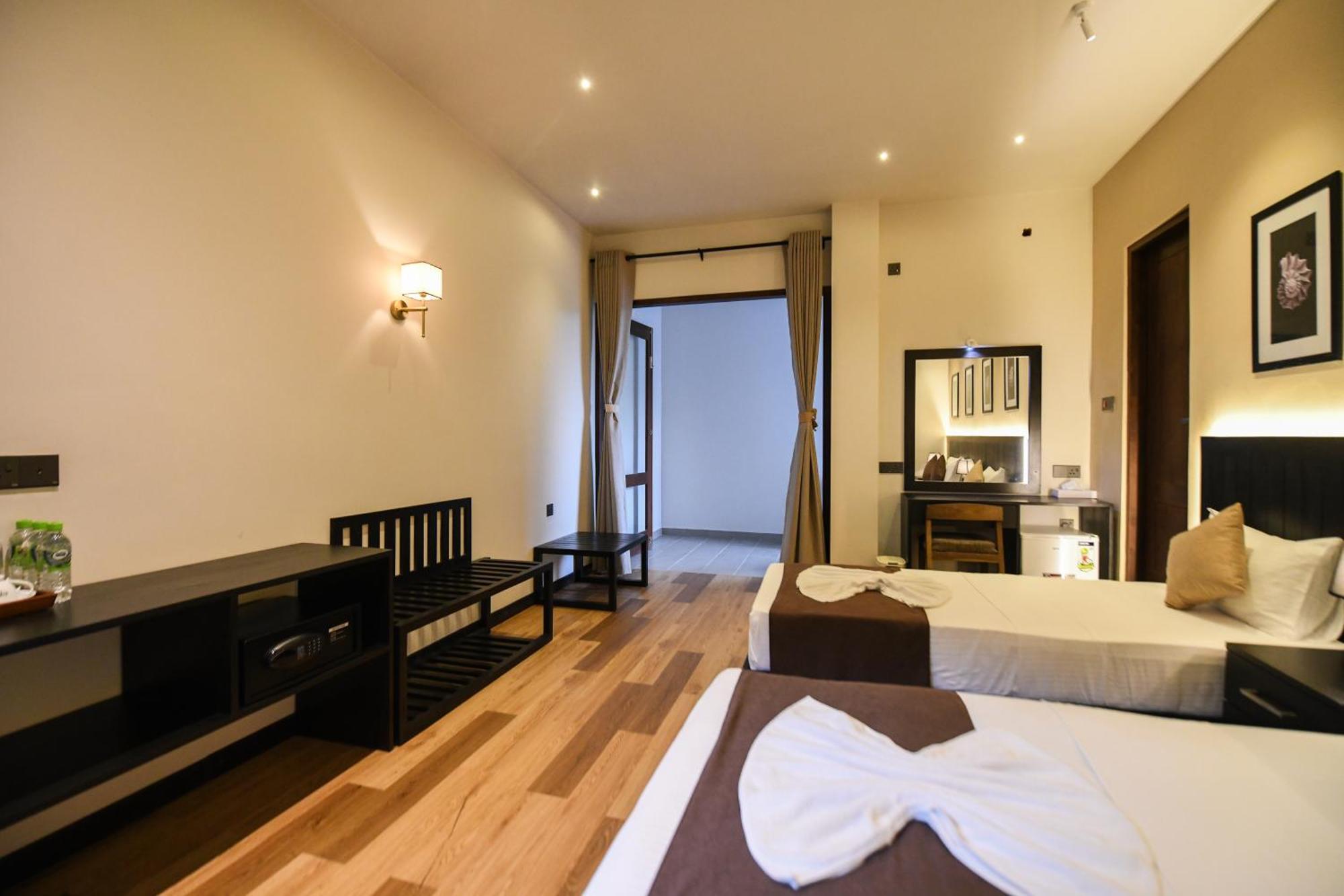 Hiriketiya Beach Resort Диквелла Экстерьер фото
